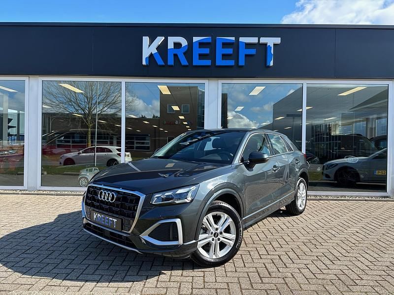 Grijs Gebruikt 2024 Audi Q2 S-Line SUV | € 31.950 (Super prijs) - Afbeelding 1/4