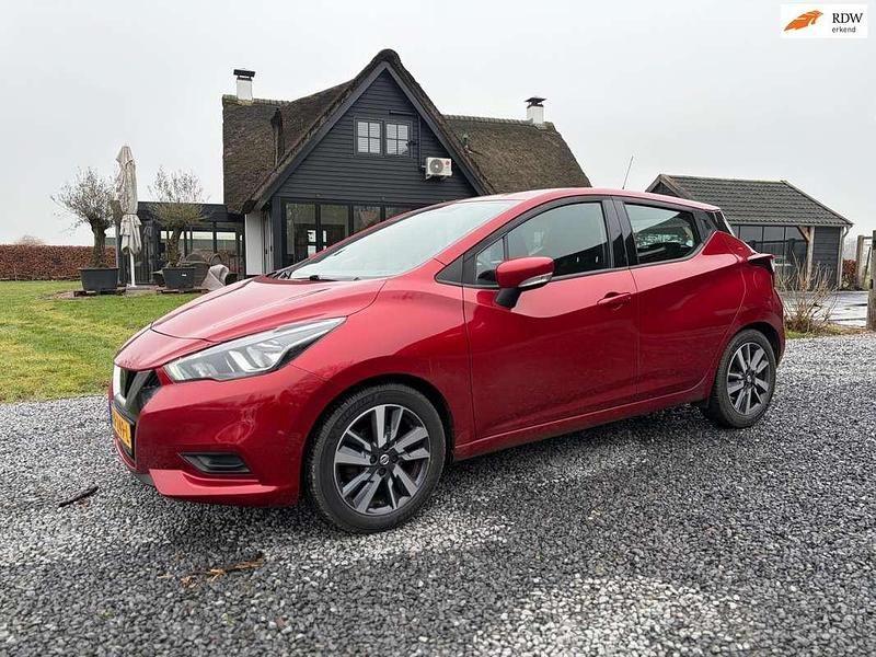Rood Occasion 2018 Nissan Micra Acenta Hatchback | € 6.999 (Goede deal) - Afbeelding 1/4