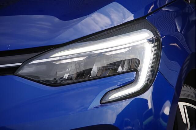 Occasion Renault Clio V Initiale Paris 131 PK (96 kW) 2021 Blauw Hatchback