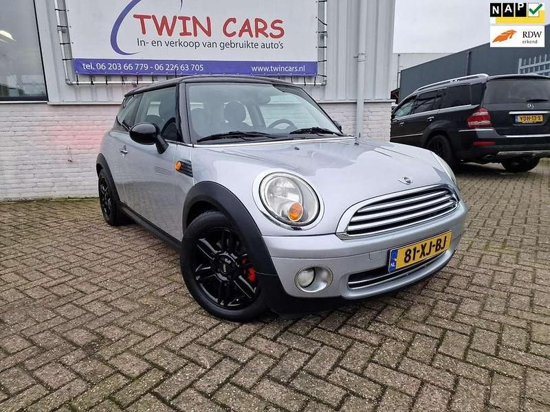 Grijs Gebruikt 2007 Mini ONE Pepper Hatchback | € 2.950 (Eerlijke prijs) - Afbeelding 1/4