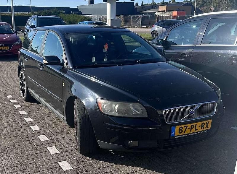 Zwart Gebruikt 2004 Volvo V50 Summum Stationwagen | € 2.250 (Iets duurder) - Afbeelding 1/3