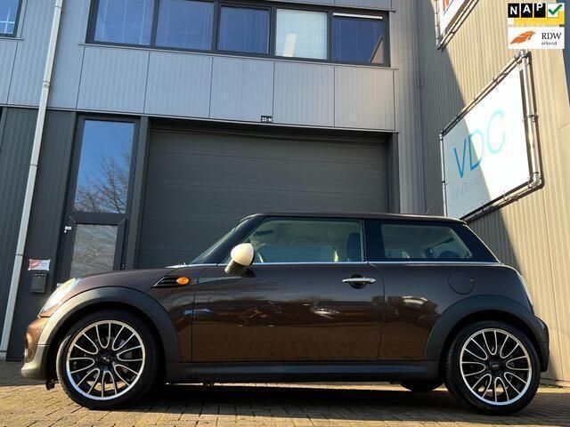 Bruin Gebruikt 2010 Mini ONE Business Hatchback | € 4.945 (Eerlijke prijs) - Afbeelding 1/4