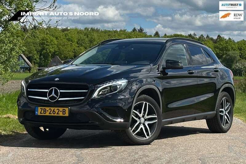 Zwart Gebruikt 2016 Mercedes GLA180 Prestige SUV | € 17.995 (Eerlijke prijs) - Afbeelding 1/4