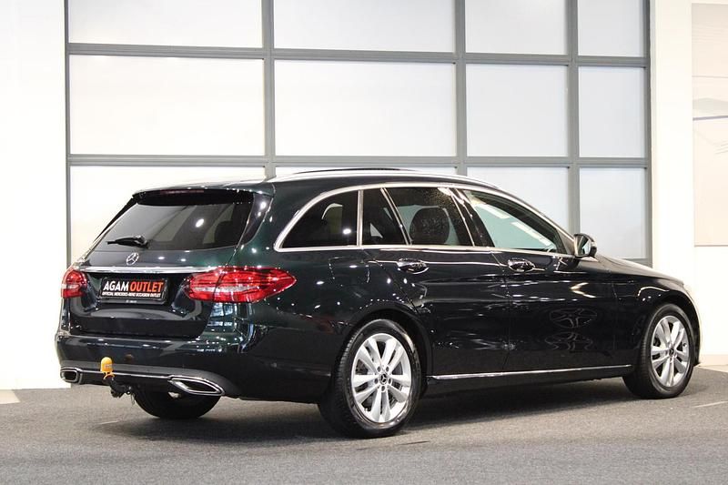 Occasion Mercedes C180 Premium Plus 157 PK (115 kW) 2019 Groen Stationwagen