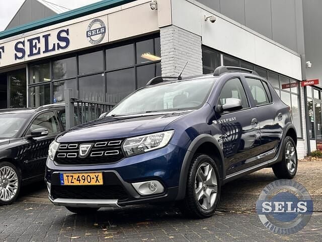 Blauw Gebruikt 2018 Dacia Sandero Stepway Hatchback | € 10.950 (Eerlijke prijs) - Afbeelding 1/4