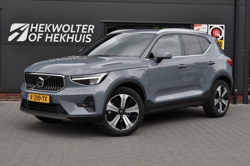Grijs Gebruikt 2022 Volvo XC40 Core SUV | € 36.950 (Super prijs) - Afbeelding 1/4