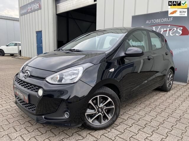 Zwart Gebruikt 2017 Hyundai i10 Hatchback | € 7.990 (Eerlijke prijs) - Afbeelding 1/4