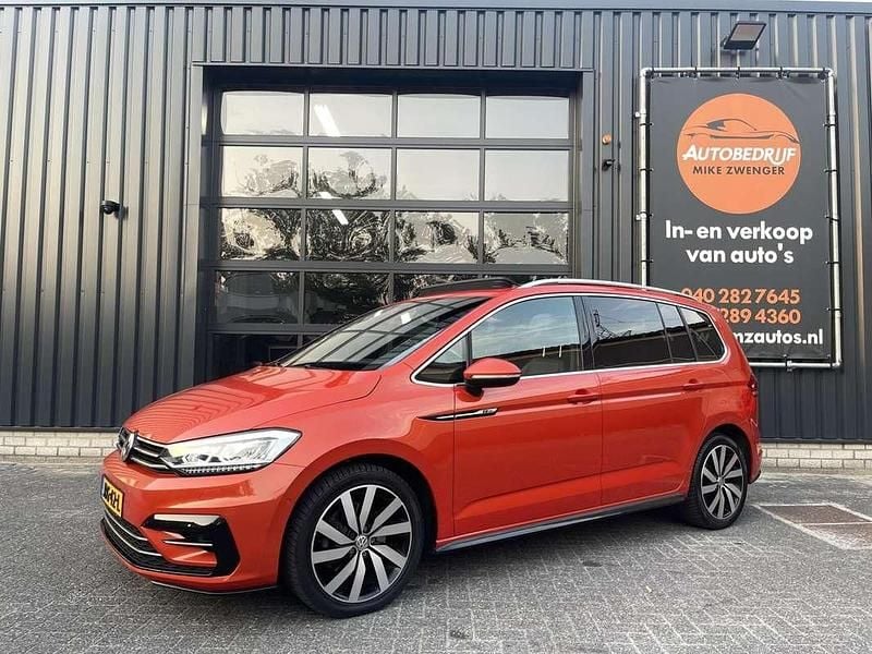 Oranje Gebruikt 2017 VW Touran R-line MPV | € 25.950 (Eerlijke prijs) - Afbeelding 1/4