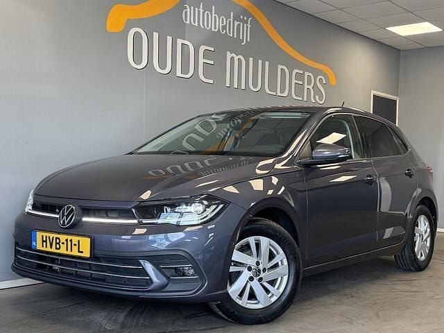 Grijs Gebruikt 2023 VW Polo Business Hatchback | € 21.950 (Eerlijke prijs) - Afbeelding 1/4