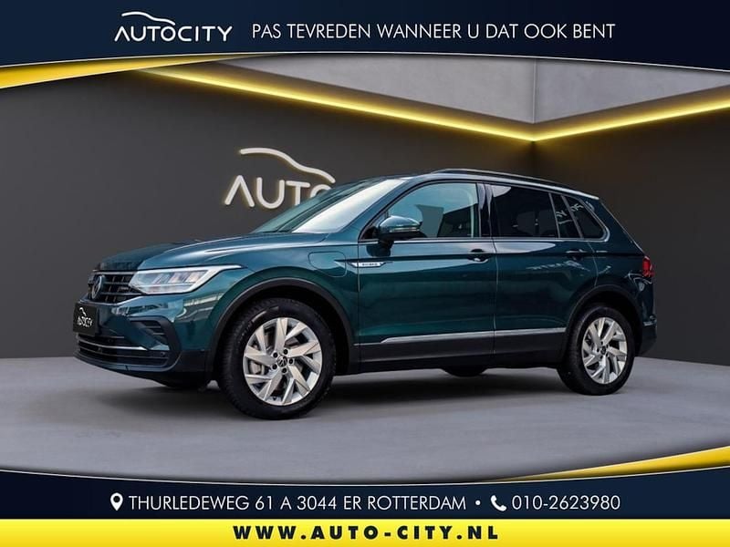 Blauw Gebruikt 2023 VW Tiguan Business SUV | € 32.950 (Super prijs) - Afbeelding 1/4