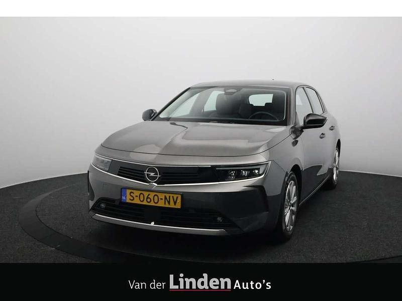 Grijs Gebruikt 2023 Opel Astra Hatchback | € 17.950 (Super prijs) - Afbeelding 1/4