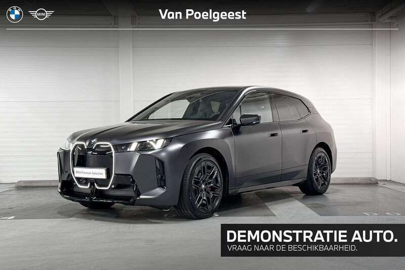 Bmw individual frozen deep grey metallic (donker grijs metallic) Gebruikt 2025 BMW iX Comfort Edition SUV | € 135.583 - Afbeelding 1/4