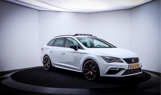 Wit Gebruikt 2019 Cupra Leon Stationwagen | € 26.750 (Eerlijke prijs) - Afbeelding 1/2