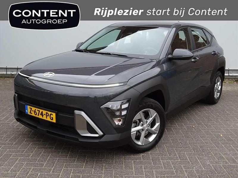 Grijs metallic Gebruikt 2024 Hyundai Kona Comfort SUV | € 29.940 (Eerlijke prijs) - Afbeelding 1/4
