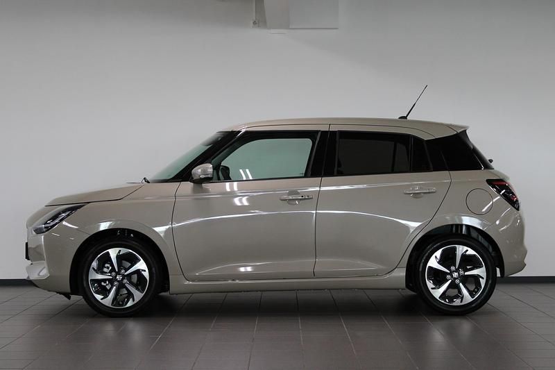 Nieuw Suzuki Swift Style 83 PK (61 kW) 2025 Bruin Hatchback