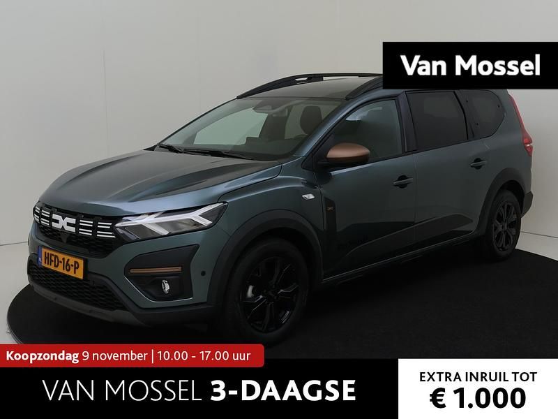 Groen Gebruikt 2025 Dacia Jogger Extreme MPV | € 29.430 - Afbeelding 1/4