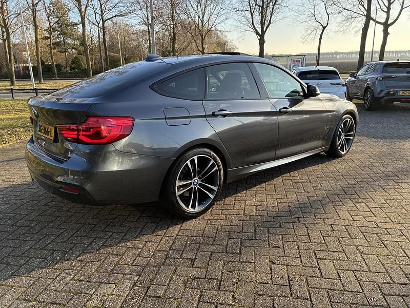 Occasion BMW 320 Executive 184 PK (135 kW) 2018 Grijs Hatchback