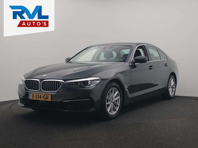 Grijs Occasion 2018 BMW 530 Executive Sedan | € 21.450 (Eerlijke prijs) - Afbeelding 1/4