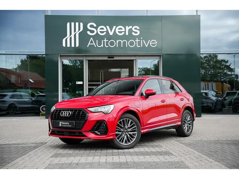 Rood Occasion 2022 Audi Q3 Premium SUV | € 29.888 (Super prijs) - Afbeelding 1/4