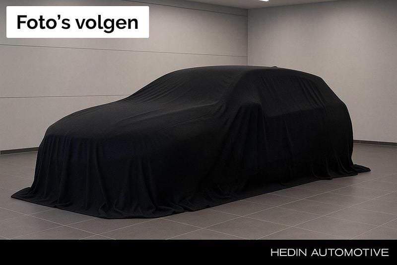 Grijs Occasion 2024 Mercedes CLA180 AMG line Sedan | € 38.900 (Eerlijke prijs) - Afbeelding 1/1