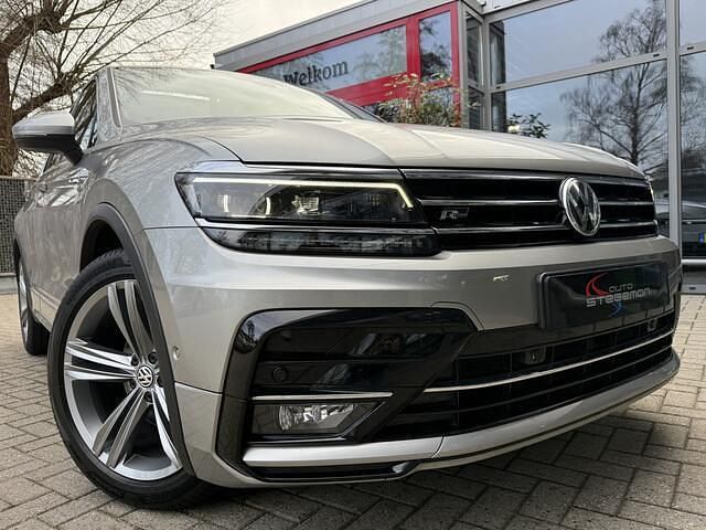 Grijs Occasion 2020 VW Tiguan Highline SUV | € 27.750 (Eerlijke prijs) - Afbeelding 1/4