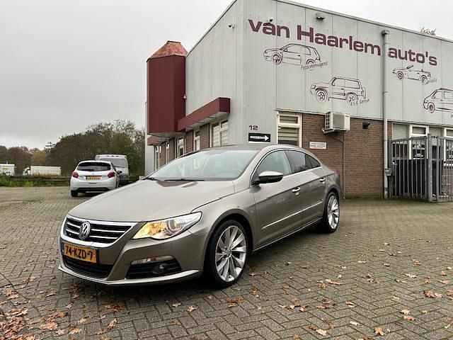 Bruin Gebruikt 2010 VW Passat Sedan | € 5.500 (Iets duurder) - Afbeelding 1/4