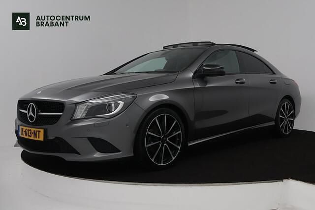 Grijs Gebruikt 2016 Mercedes CLA180 OrangeArt Edition Sedan | € 15.945 (Goede deal) - Afbeelding 1/4