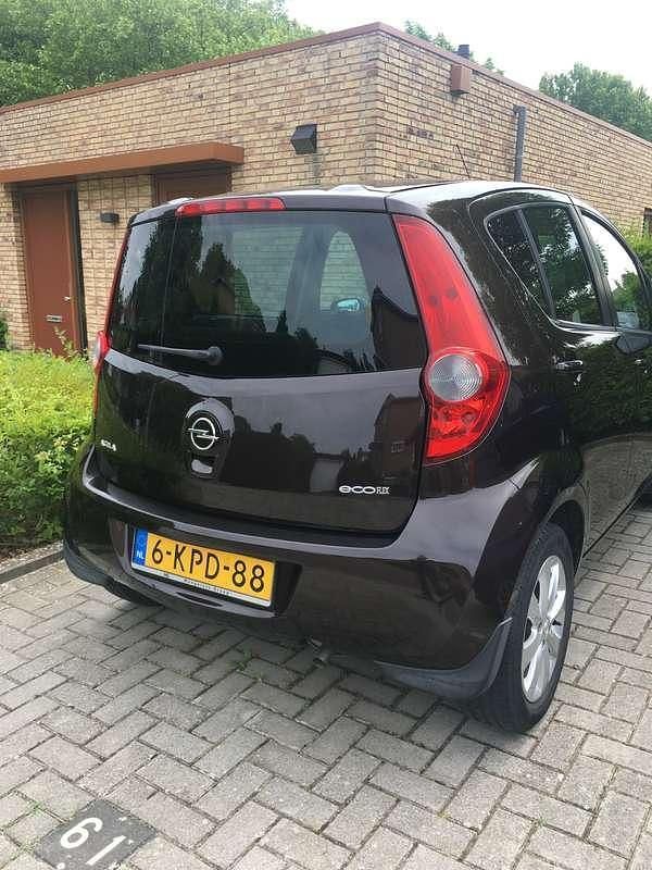 Bruin Gebruikt 2013 Opel Agila Edition Hatchback | € 6.599 (Iets duurder) - Afbeelding 1/4