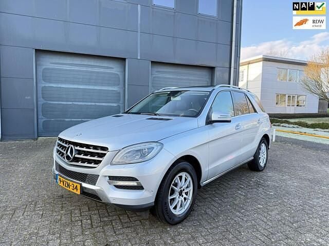 Overige Occasion 2012 Mercedes ML350 SUV | € 13.450 (Goede deal) - Afbeelding 1/4