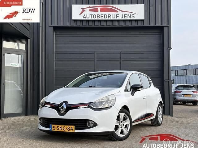 Wit Occasion 2013 Renault Clio IV Dynamique Hatchback | € 4.450 (Eerlijke prijs) - Afbeelding 1/4