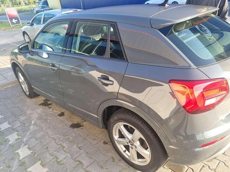 Grijs Gebruikt 2018 Audi Q2 Sport SUV | € 19.000 (Iets duurder) - Afbeelding 1/4