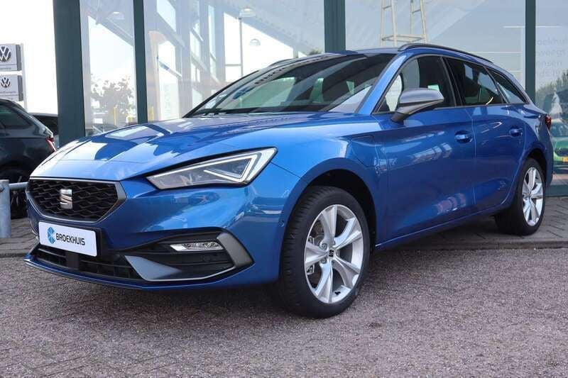 Blauw Nieuw 2025 Seat Leon Business Stationwagen | € 39.900 (Super prijs) - Afbeelding 1/4