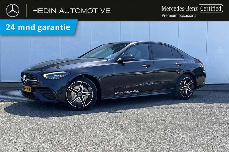Grijs Gebruikt 2025 Mercedes C300e AMG line Sedan | € 59.900 (Iets duurder) - Afbeelding 1/3