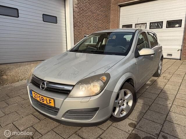 Grijs Gebruikt 2005 Opel Astra Cosmo Hatchback | € 1.695 (Super prijs) - Afbeelding 1/4
