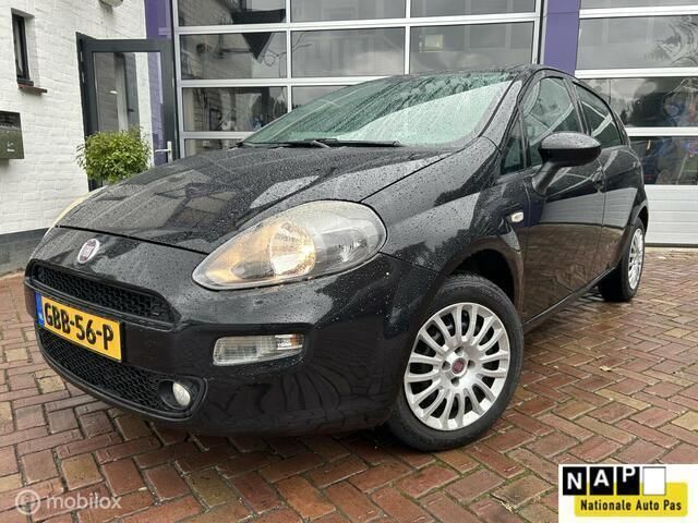 Zwart Gebruikt 2012 Fiat Punto Evo Pop Hatchback | € 4.999 (Eerlijke prijs) - Afbeelding 1/4