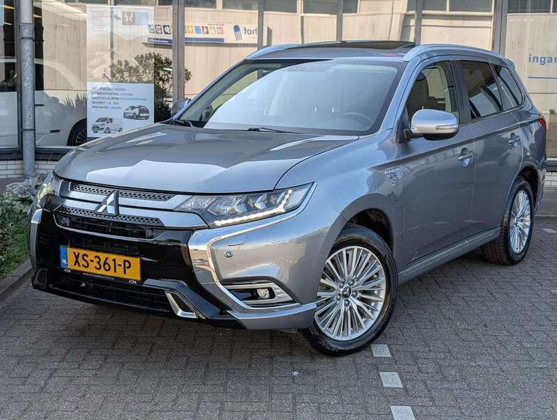 Grijs, metallic lak Gebruikt 2019 Mitsubishi Outlander P-HEV Intense+ SUV | € 27.950 (Duur) - Afbeelding 1/4
