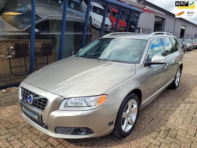 Bruin Gebruikt 2010 Volvo V70 Summum Stationwagen | € 17.945 (Duur) - Afbeelding 1/4