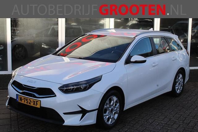 Wit Occasion 2022 Kia Ceed Sportswagon Stationwagen | € 13.888 (Super prijs) - Afbeelding 1/4