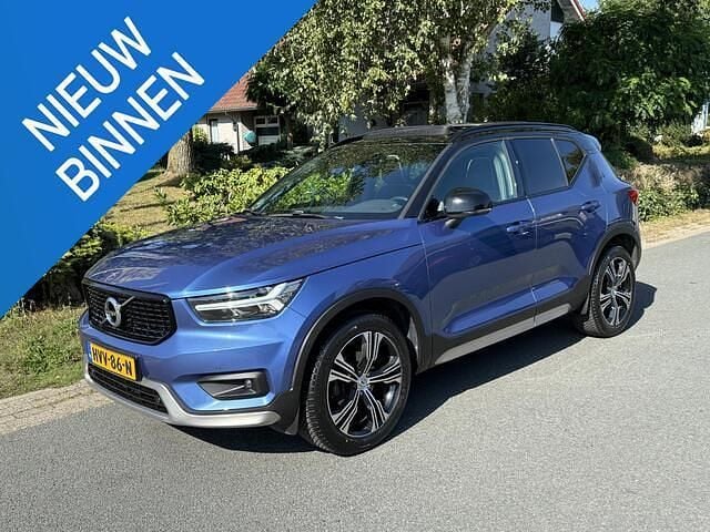 Blauw Gebruikt 2020 Volvo XC40 R-Design SUV | € 26.995 (Eerlijke prijs) - Afbeelding 1/4