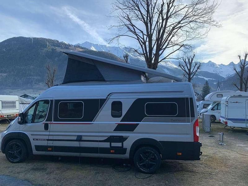 Grijs Occasion 2021 Fiat Ducato Van | € 89.500 - Afbeelding 1/4