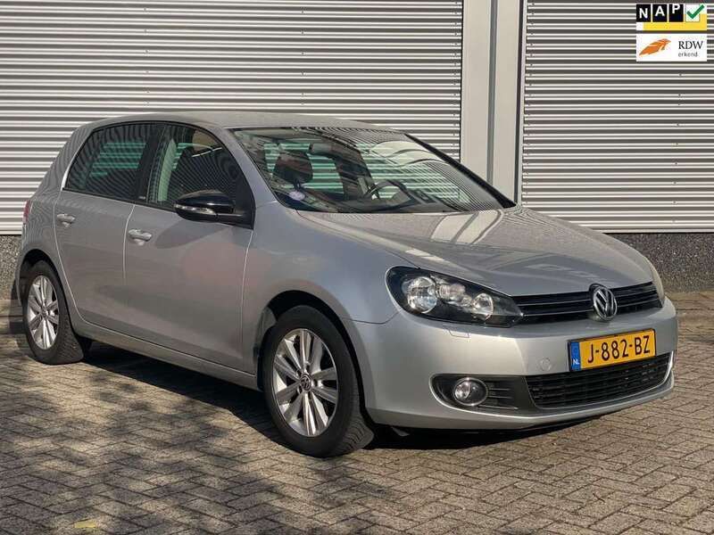 Grijs Gebruikt 2011 VW Golf VI Highline Hatchback | € 4.950 (Goede deal) - Afbeelding 1/4