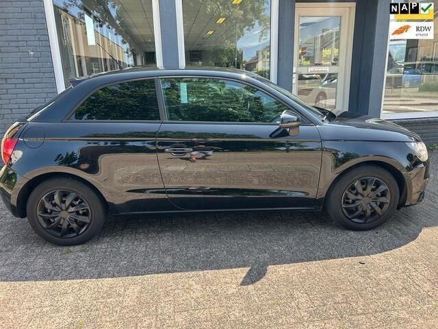 Zwart Gebruikt 2011 Audi A1 Ambition Hatchback | € 5.799 (Goede deal) - Afbeelding 1/4