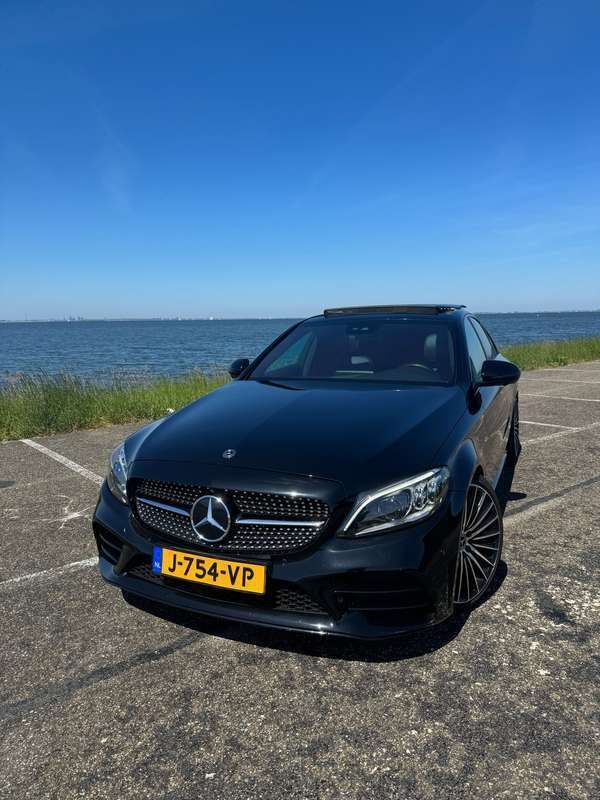 Zwart Gebruikt 2019 Mercedes C180 Premium Sedan | € 27.500 (Duur) - Afbeelding 1/4