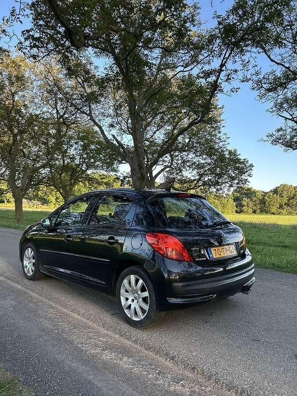 Zwart Gebruikt 2006 Peugeot 207 Hatchback | € 1.250 (Goede deal) - Afbeelding 1/4