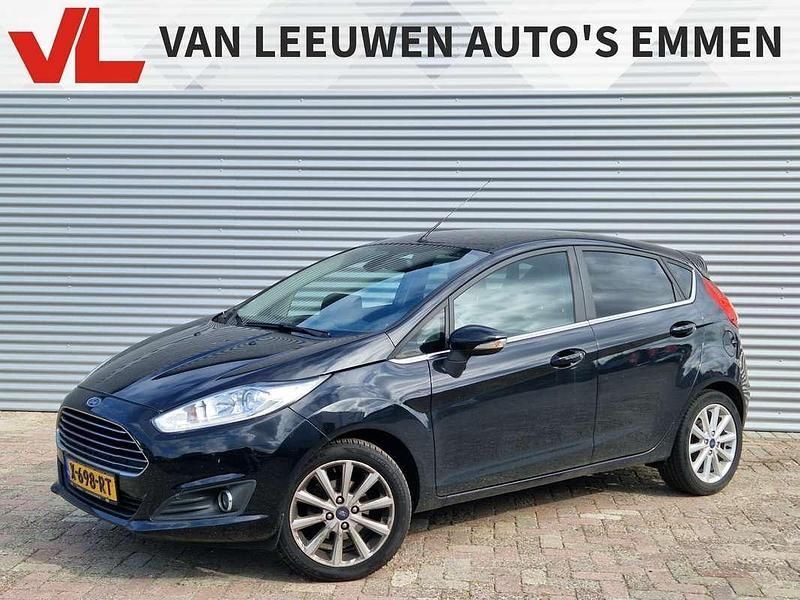Zwart, metallic lak Gebruikt 2017 Ford Fiesta Titanium Hatchback | € 8.248 (Super prijs) - Afbeelding 1/4