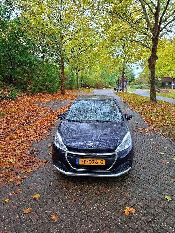 Blauw Gebruikt 2017 Peugeot 208 Active Hatchback | € 5.500 (Goede deal) - Afbeelding 1/4