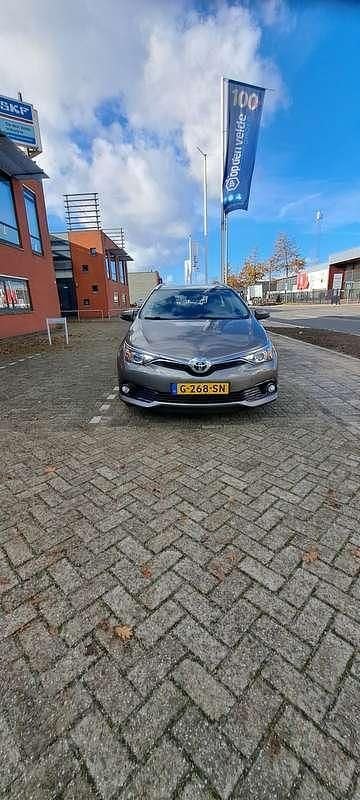 Beige Occasion 2017 Toyota Auris Stationwagen | € 13.500 (Eerlijke prijs) - Afbeelding 1/4