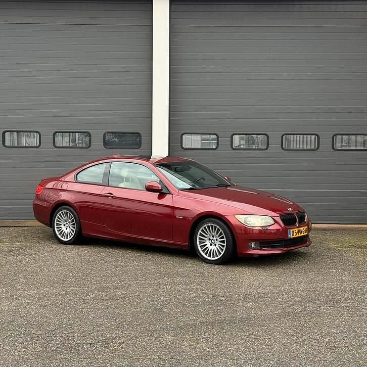 Gebruikt 2011 BMW 320 Coupé | € 5.750 (Super prijs) - Afbeelding 1/4