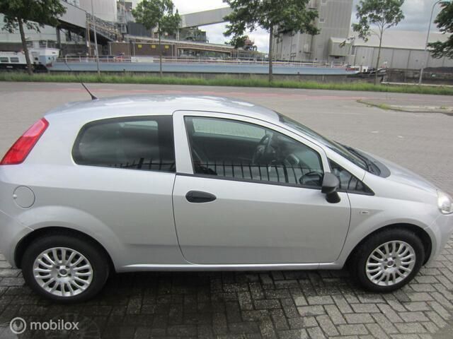 Occasion Fiat Grande Punto 84 PK (61 kW) 2011 Grijs Hatchback