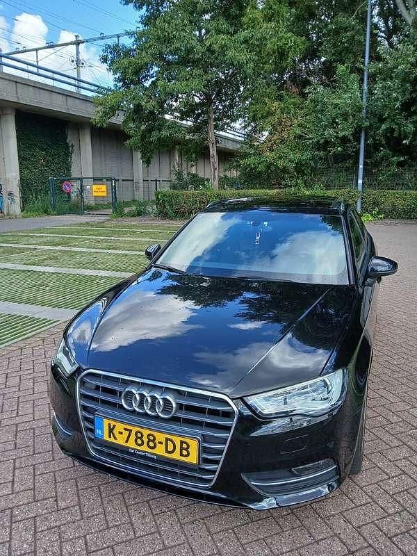 Zwart Gebruikt 2013 Audi A3 Sportback Ambiente Stationwagen | € 10.900 (Eerlijke prijs) - Afbeelding 1/4